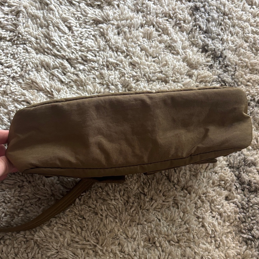 BAGGU CARGO SHOULDER BAG SEAWEED - Picture 5 of 5